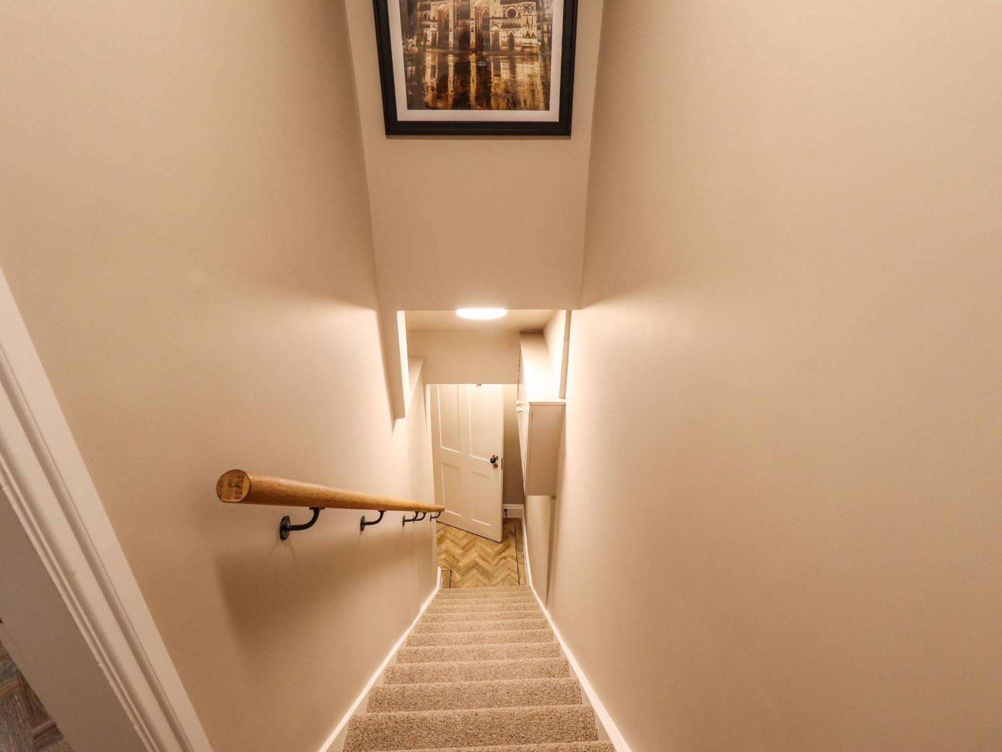 17 Union Road Basement Apartment Lincoln Exterior photo